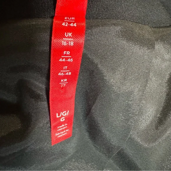 SPANX 🆕 Perfect Collarless Blazer Classic Black Size Large. Closet Staple! - Picture 8 of 11